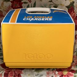 16 QT Los Ángeles Chargers IGLOO Football Cooler Chest NFL Sports Tailgate Style