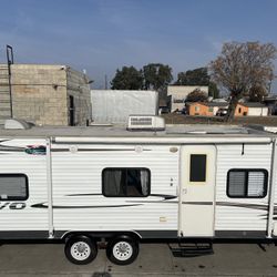 Evo 24’ Travel trailer 2013