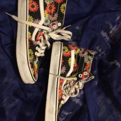 Nwot Vans Off the Wall Floral Size 9 
