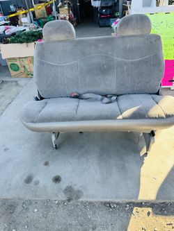 2001-2004 Chevrolet Tahoe third seats $100 as is  “51ave and Glendale “