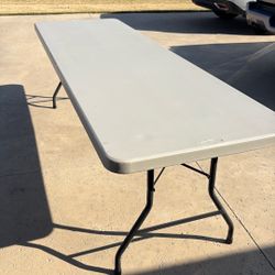 8 Foot Folding Party Table