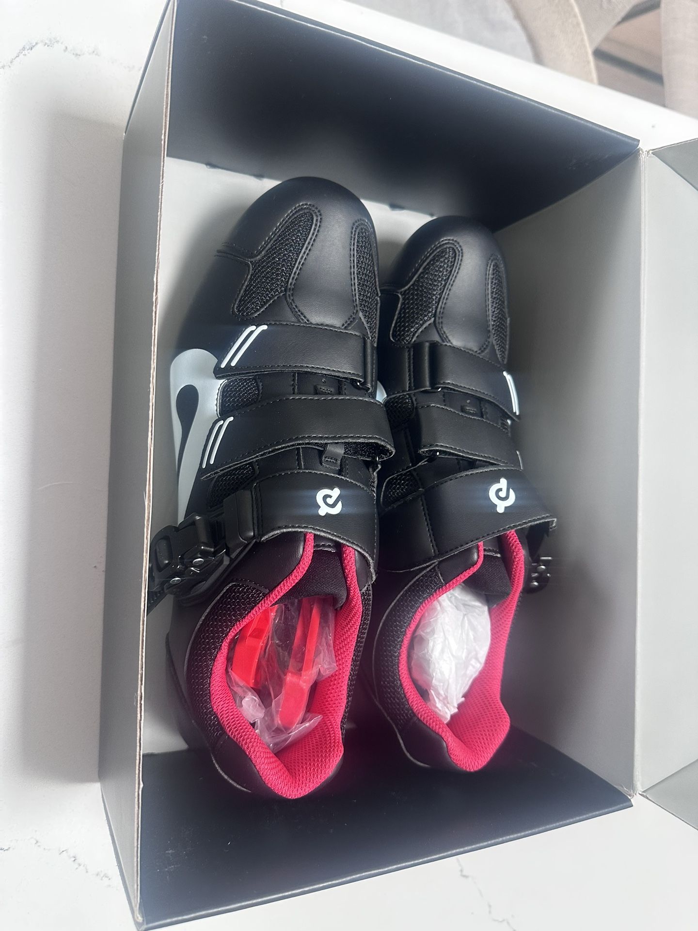 Peloton men’s cycling shoes (size 11) -NEW