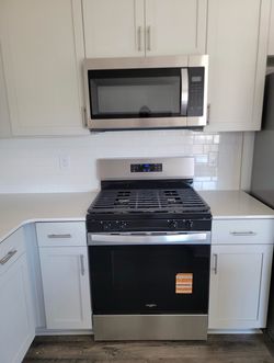 Brand New Whirlpool 30” Gas Range – Model WFGS3530RS