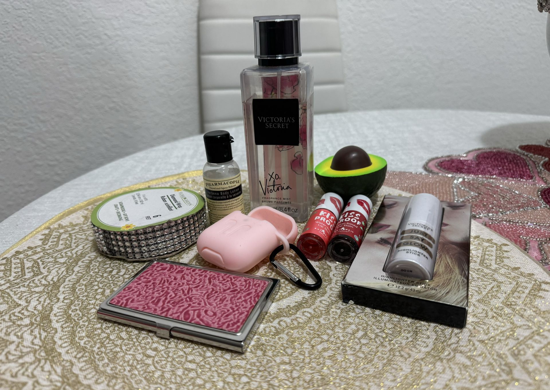 FREE- NEW/USED ITEMS- MAKEUP PICK UP IN KENDALL 