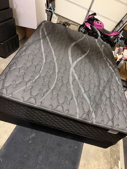 Queen size mattress with box spring