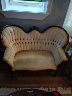 Victorian-style tufted loveseat free delivery