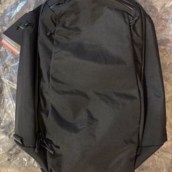 Alpaka Black Traverse Backpack 30L