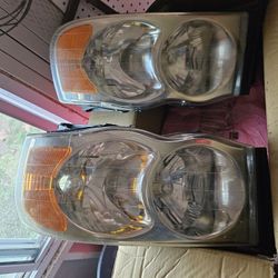 2004 Dodge Ram Headlights 