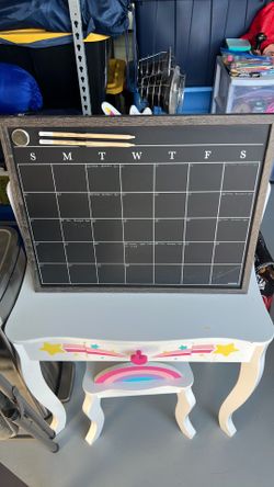 Chalk pencil calendar board