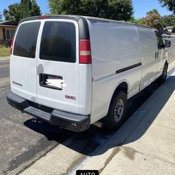 2004 GMC Savana