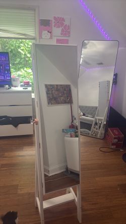 Mirror jewelry organizer