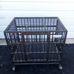 Nice Rolling Cage With Front Door ! 2'Dx 3'Wx 3'H $60 