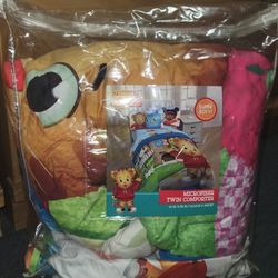 Boys Twin Size Comforter Set