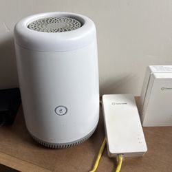CenturyLink C4000XG Gigabit Fiber WiFi Modem Router & 2 Extenders 