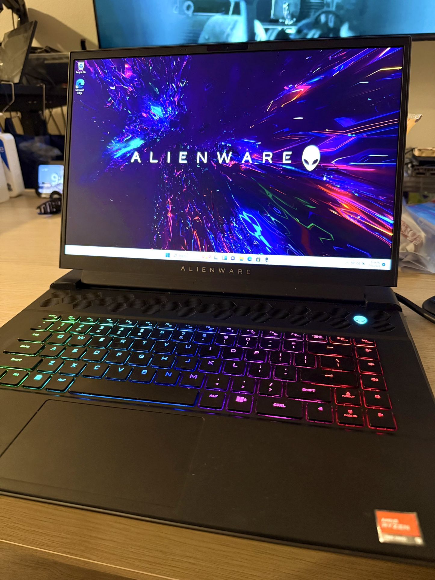 Alienware M16 R1 Gaming Laptop — Ryzen 9 7845HX / RTX 4080 / 32GB DDR5 / 1TB SSD / 2K 240Hz
