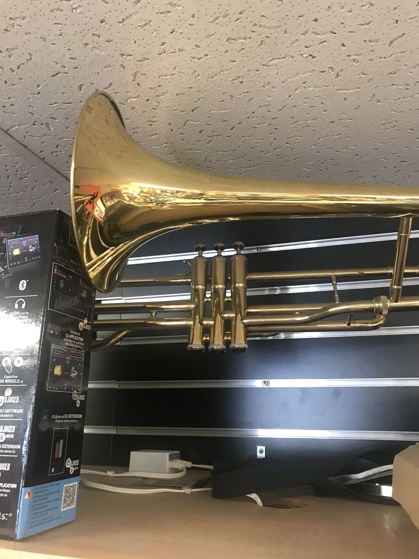 New fever valve trombone in Bb with case and mouthpiece