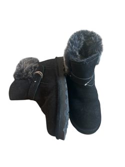 Bear Paw Size 8 Women’s Boot 