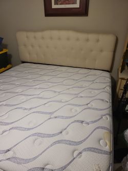 King bed and frame