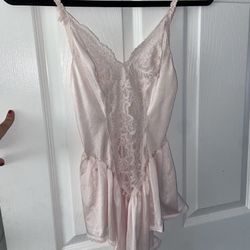 Vintage Olga nightgown 