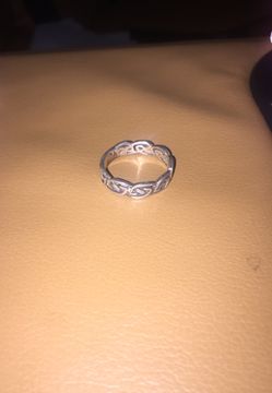 Unisex silver ring