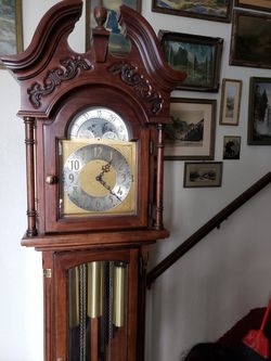 Ridgeway grandfather clock with real tubular chimes