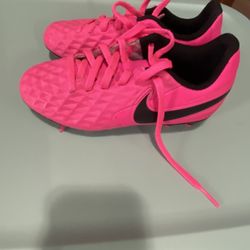 Girls Soccer Shoes
