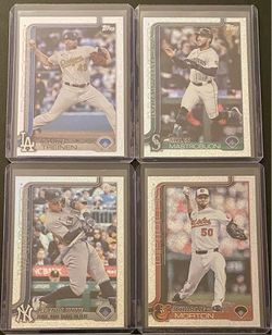 2025 Topps Update Series Sandglitter Cards
