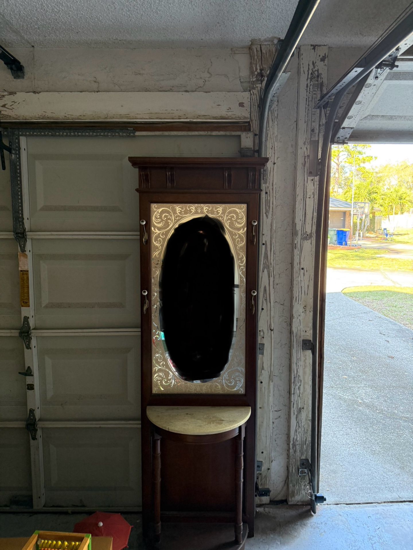 Pulaski Furniture Hall Tree with Marble Top