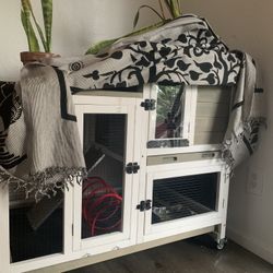 Indoor/ Outdoor 2 Level Rabbit Cage