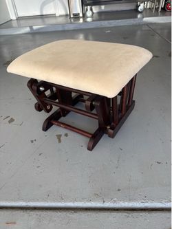 Rocking foot stool