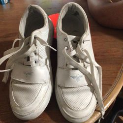 Tennis Shoes Size 9