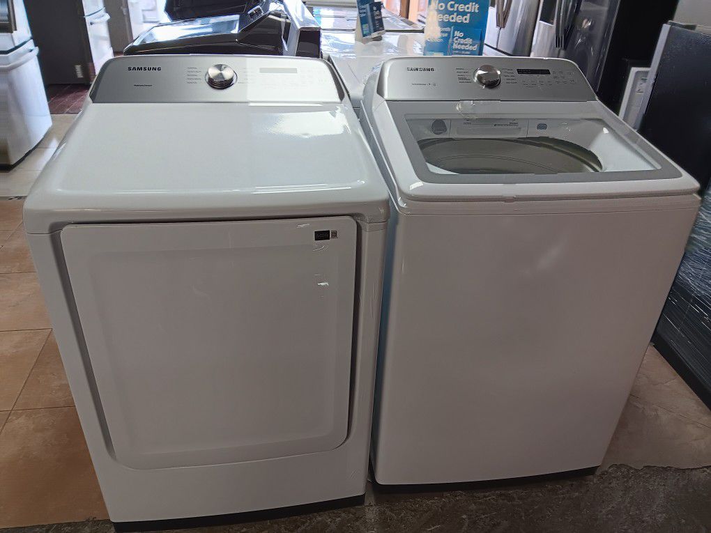 SAMSUNG TOP LOAD WASHER AND DRYER SET 