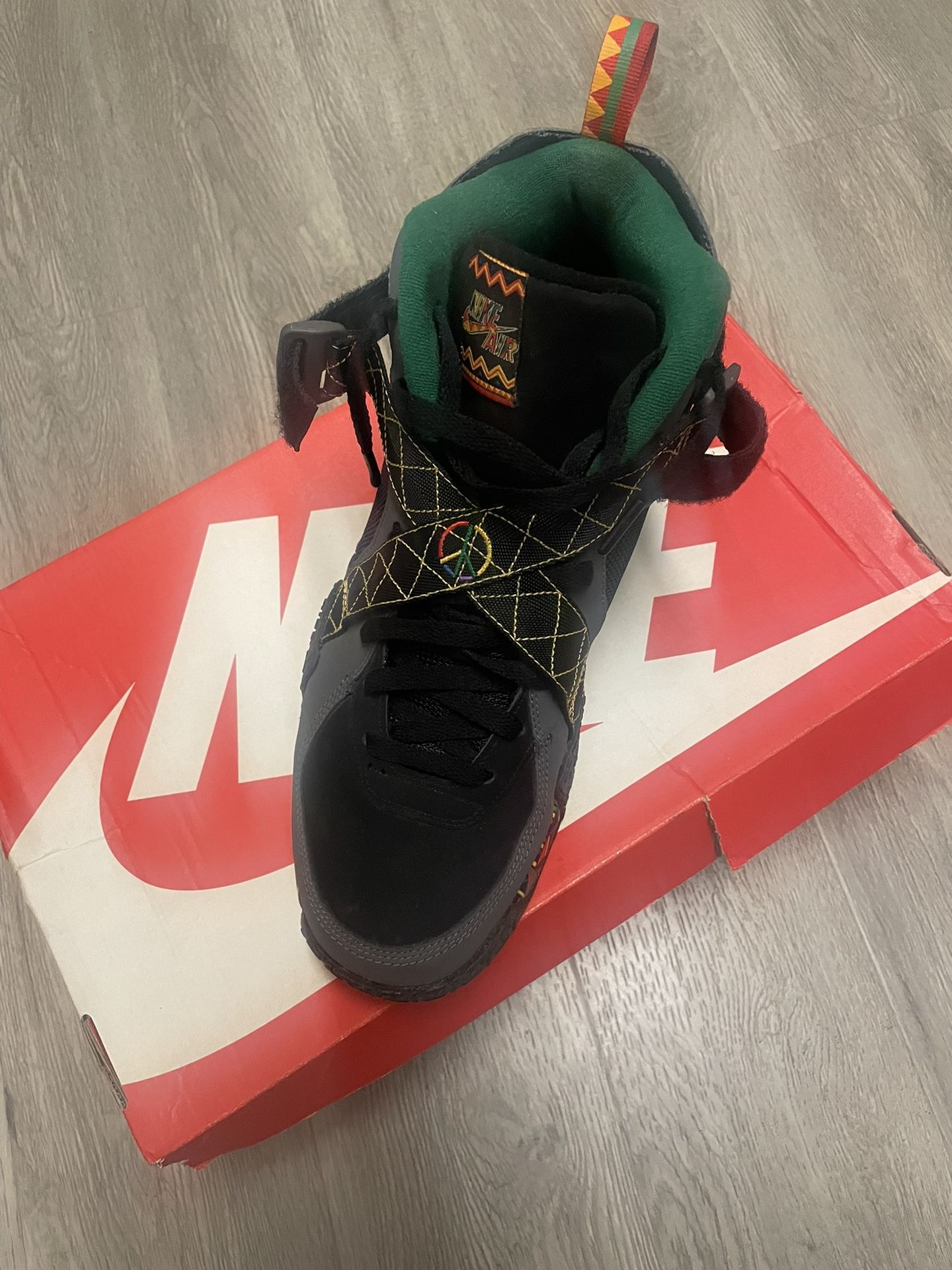 Nike AIR RAID Size 13
