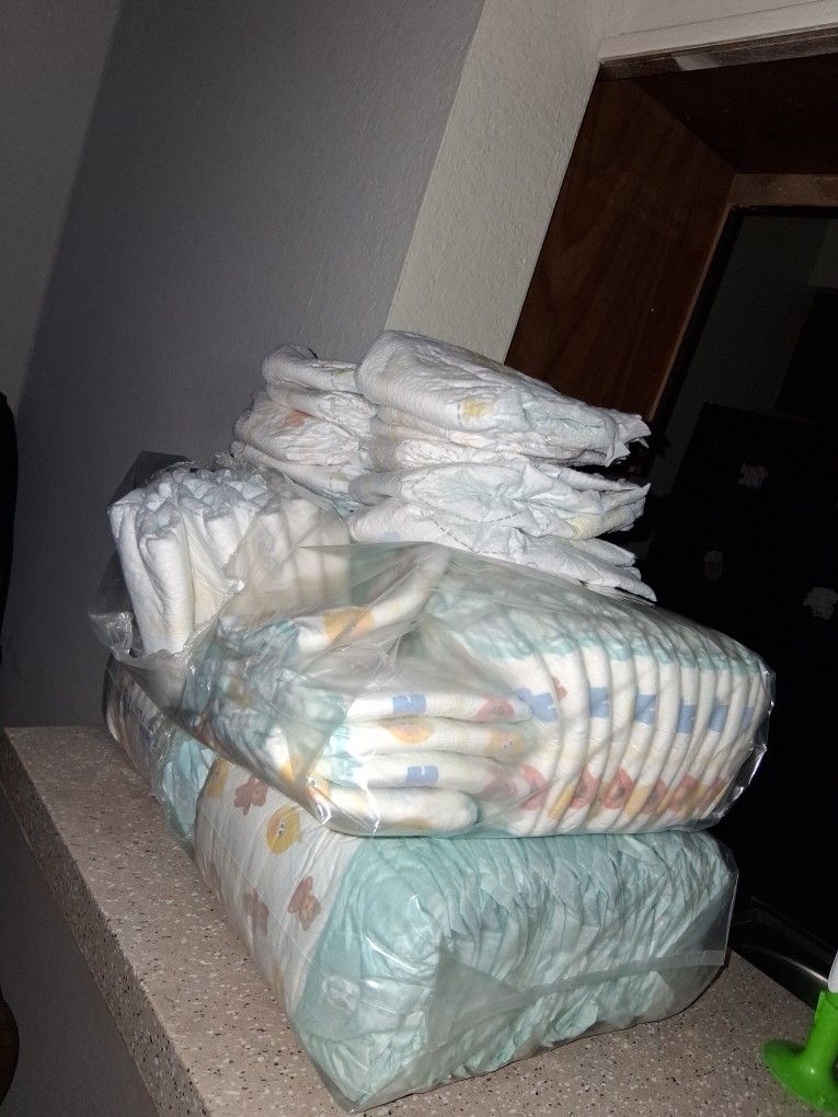 Diapers 