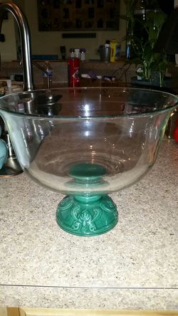 Glass bowl