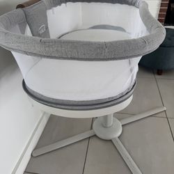 Halo bassinet