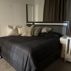 Bedroom set