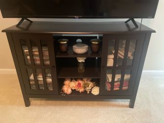 Moving/ garage sale Tv stand
