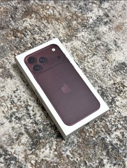 iPhone 18 pro max Burgundy available to any carrier