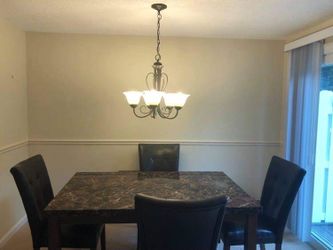 WANT A GOOD LIGHT?   HERES A BEAUTIFUL CHANDALIER $39