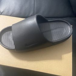 Nike Women’s Size 5 
