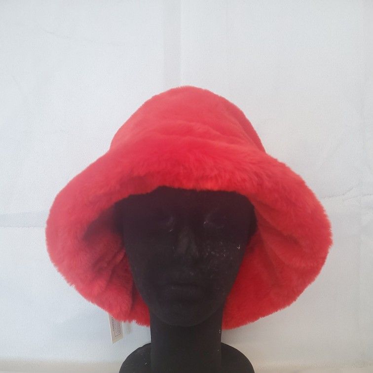 Womens Fleece Bucket Hat Winter Faux Fur Plush in Red Candy Apple New