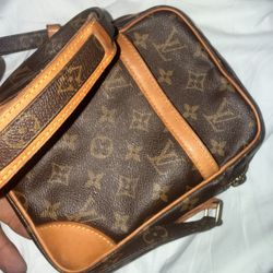 Authentic Louis Vuitton Sling Bag 