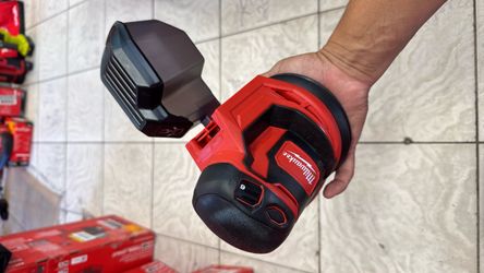 Milwaukee Cordless Polisher Tool