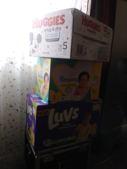 Huggies,luv's,pampers