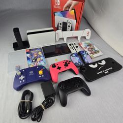  Switch OLED w/Pro Controller & Travel Case *Excellent Conditon*