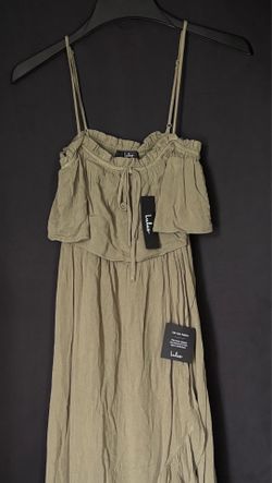 *NWT* Lulus midi dress