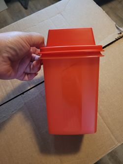 Tupperware Pick-A-Deli 4.5cup,  New