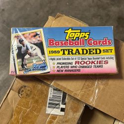Topps Baseball Cards