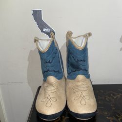  Boot style Slippers. 🤠